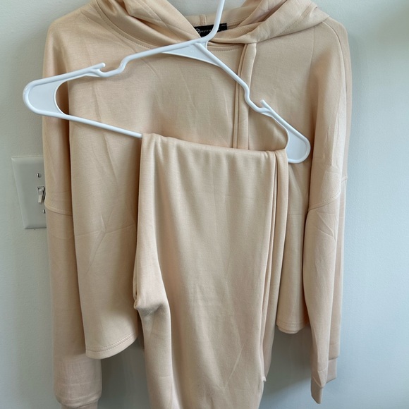 Light Cream Lounge Set - Picture 1 of 8